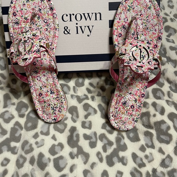 Crown and ivy sandals - Picture 9 of 9